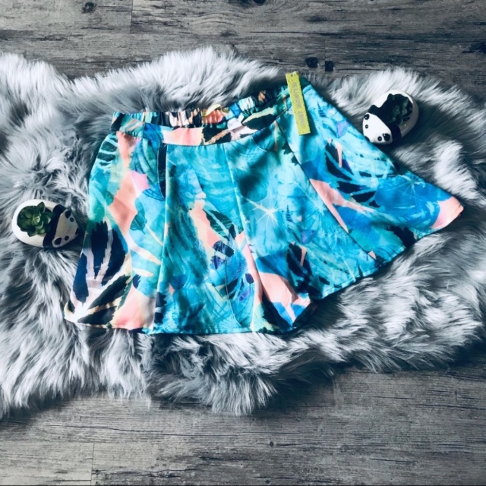 Gianni Bini Soft Shorts